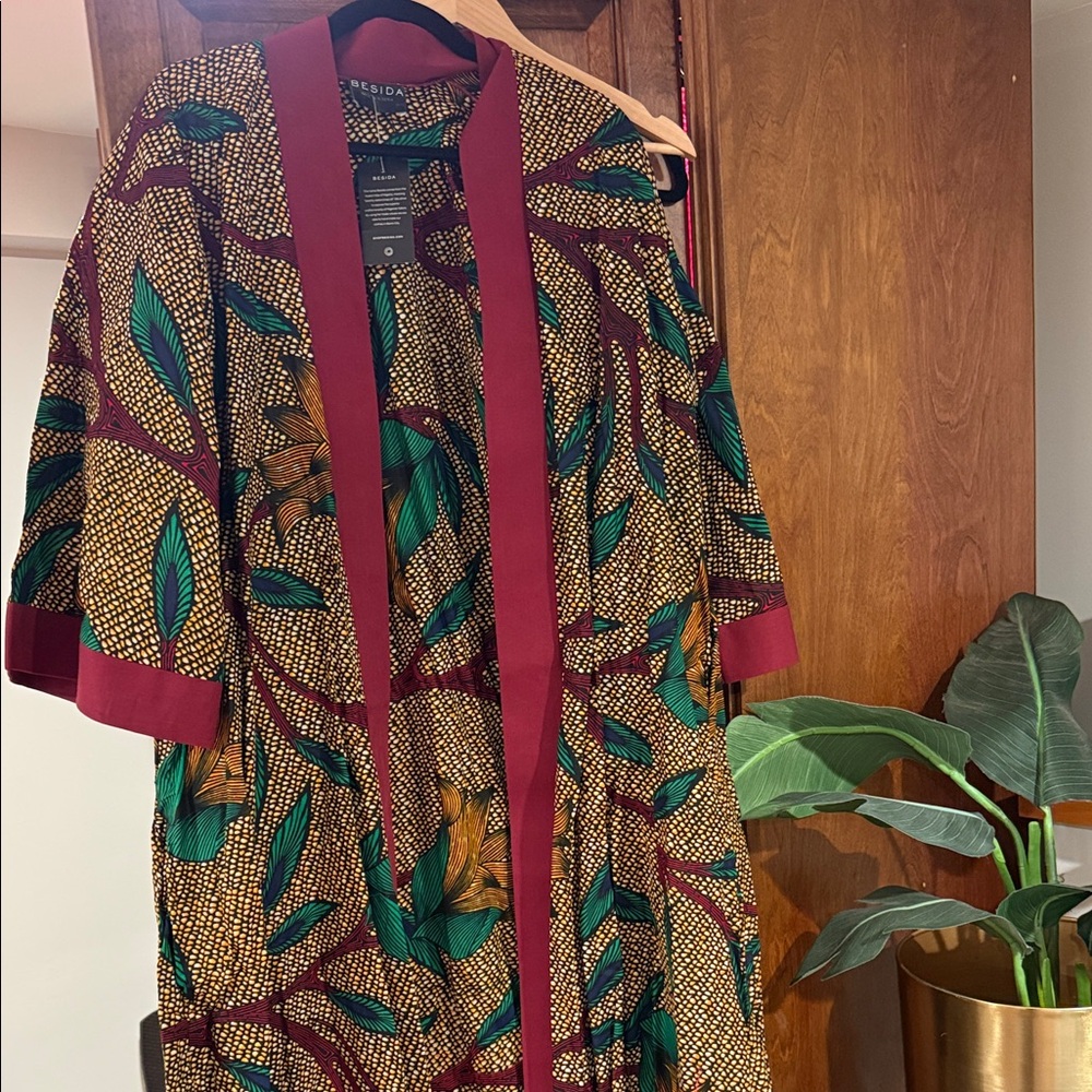 Besida Colorful Patterned Kimono